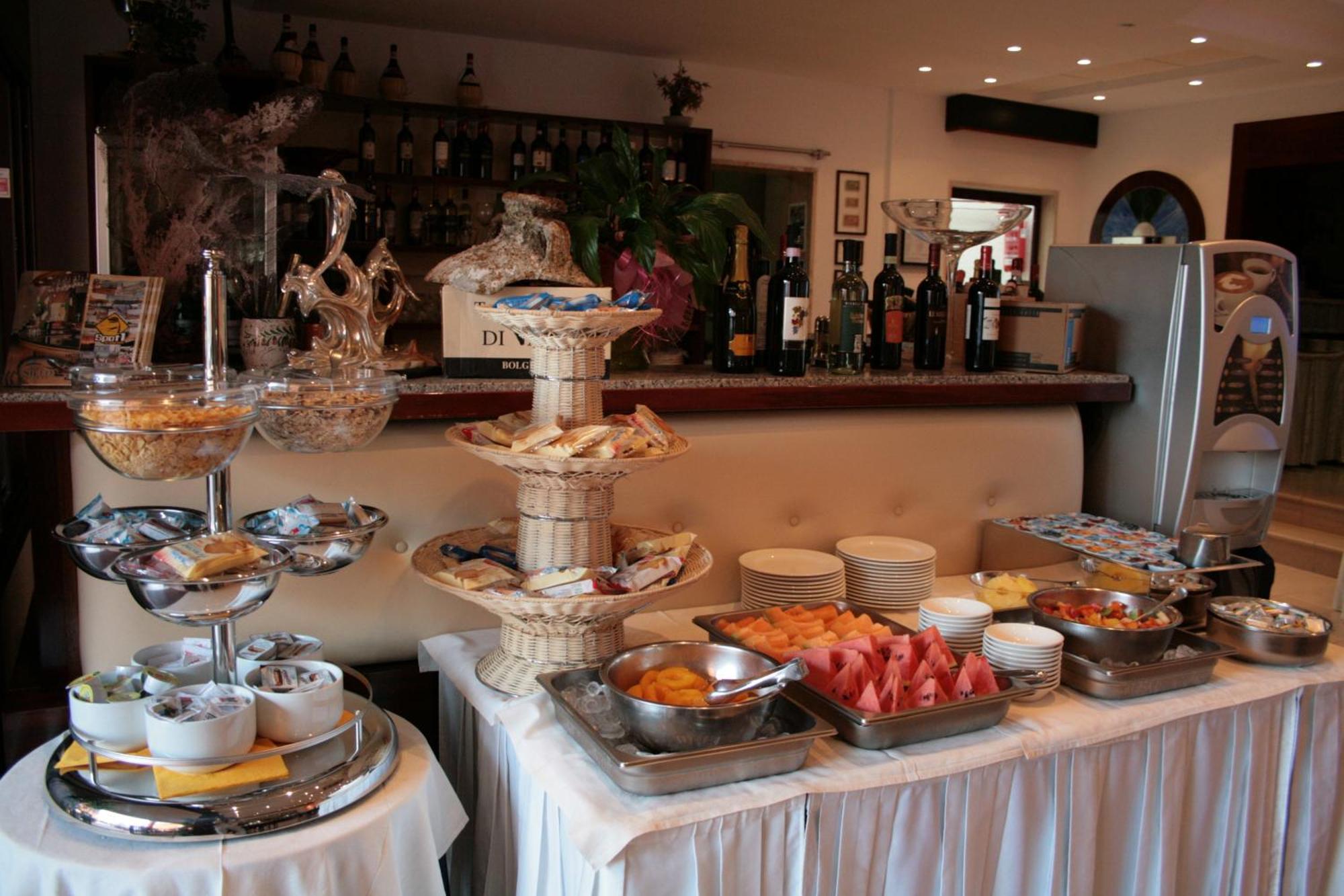 Hotel Sileoni Marina di Cecina Eksteriør billede